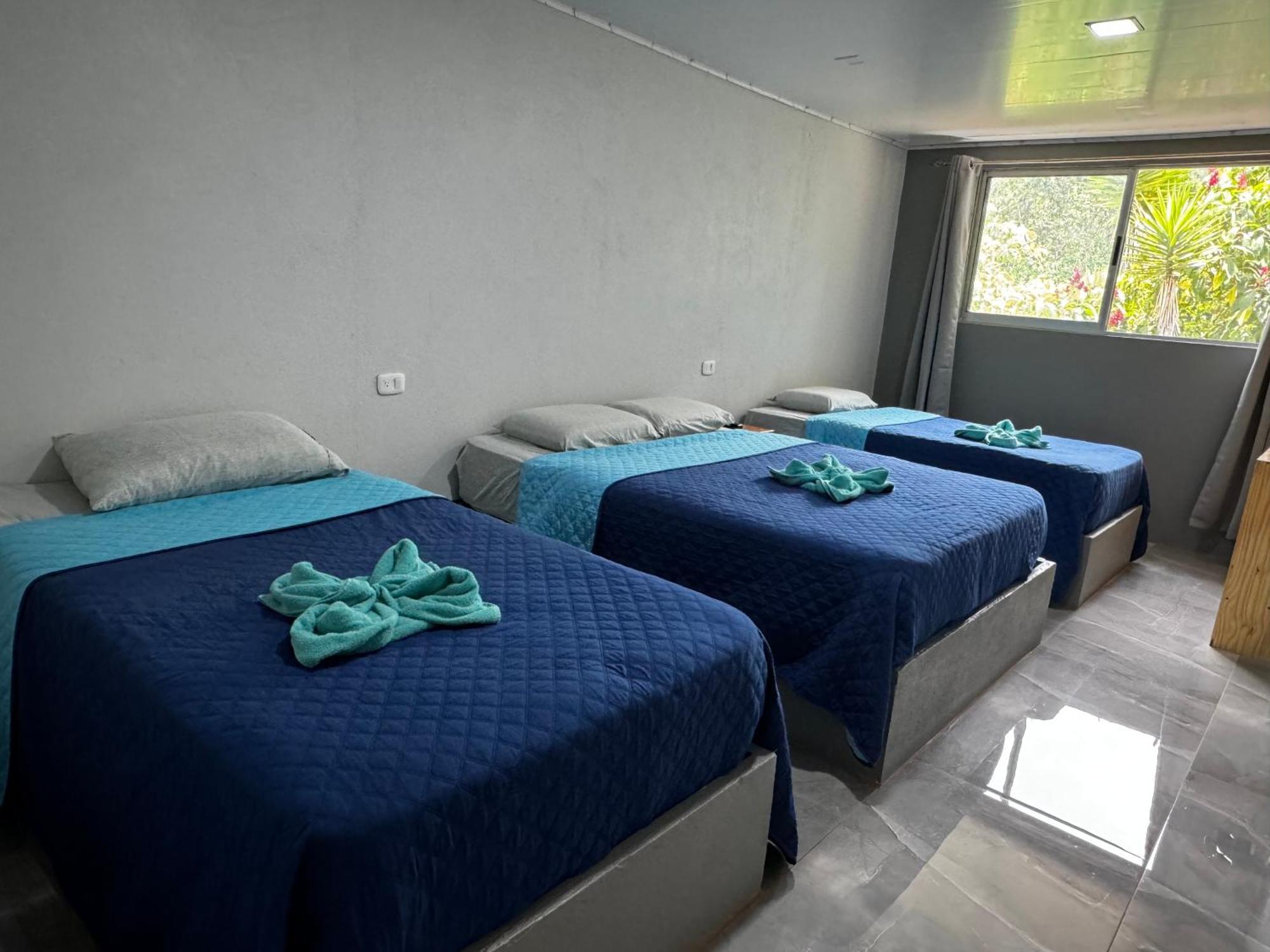 Hotel Uran Rivas Luaran gambar