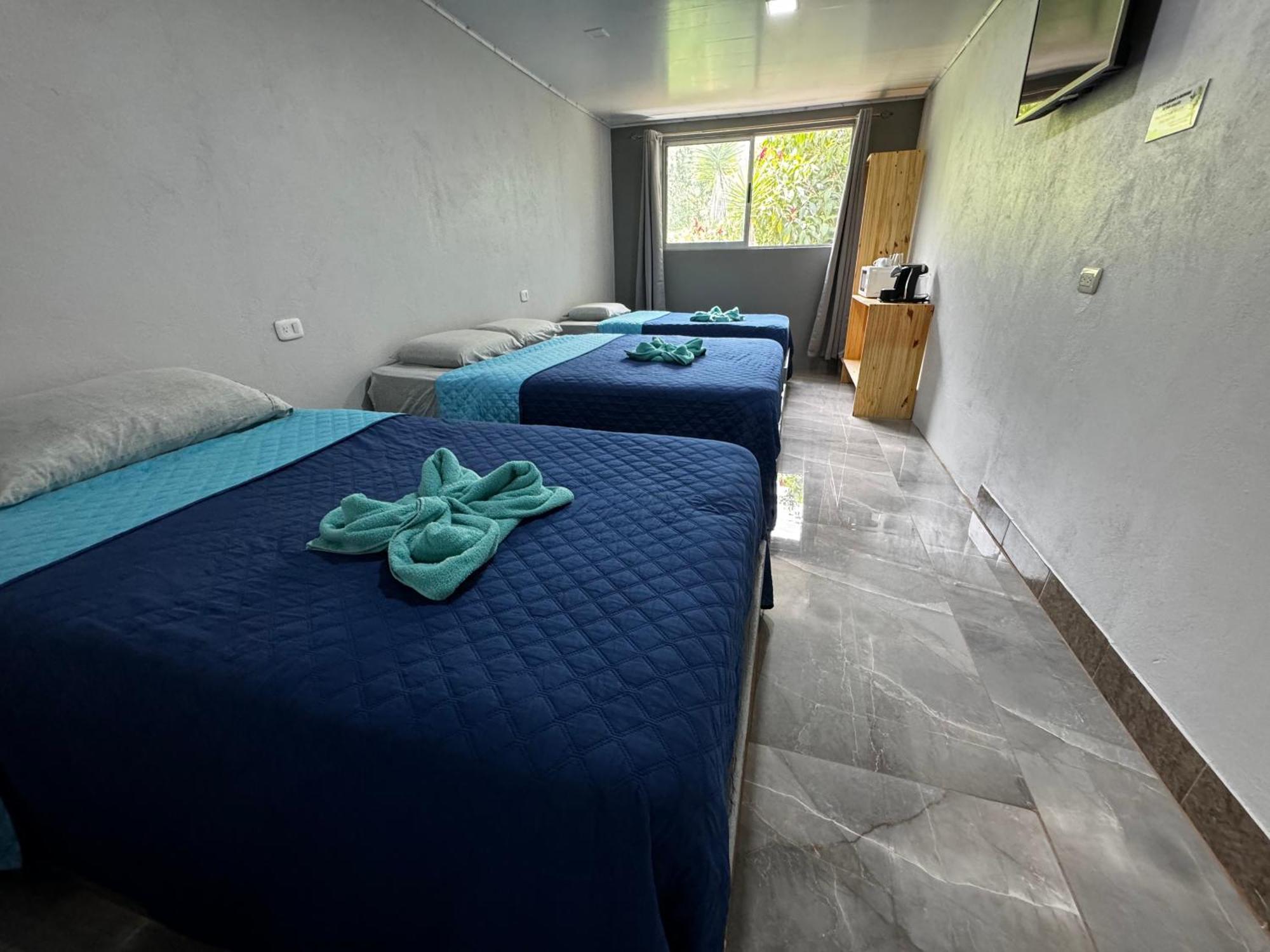 Hotel Uran Rivas Luaran gambar