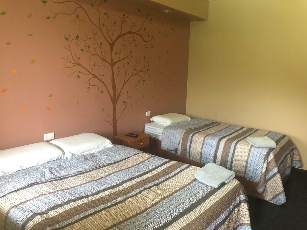 Hotel Uran Rivas Luaran gambar