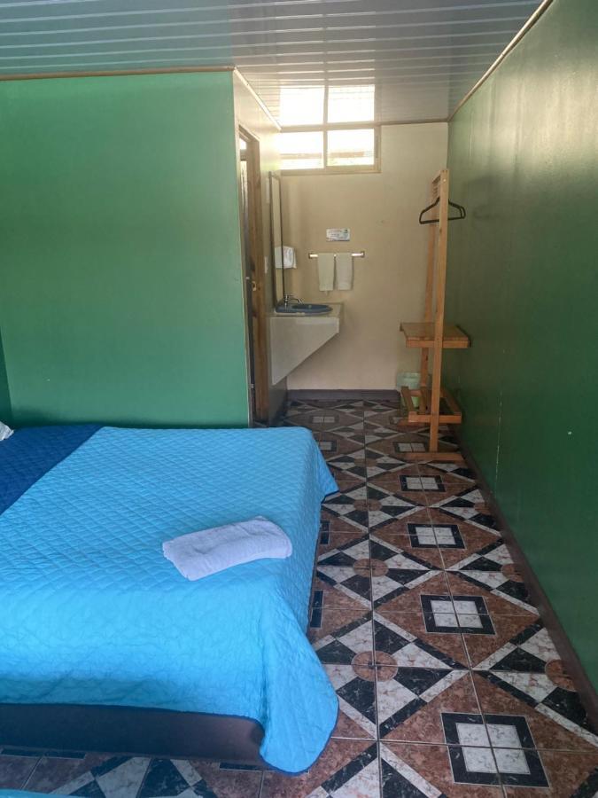 Hotel Uran Rivas Luaran gambar