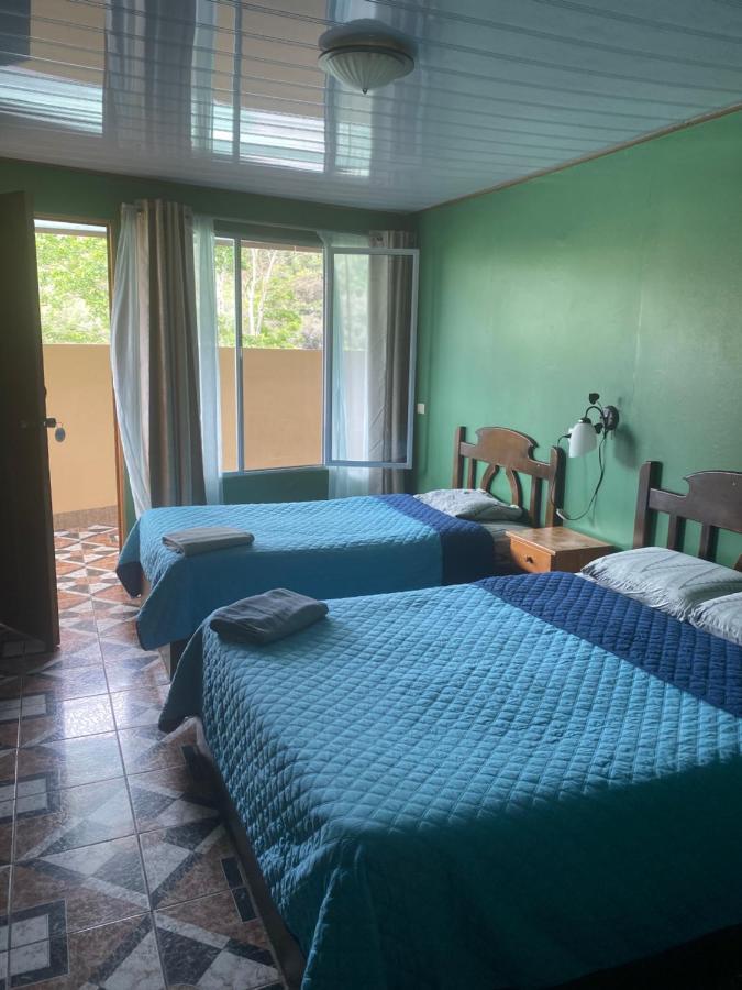 Hotel Uran Rivas Luaran gambar
